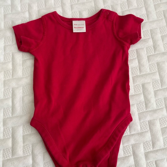 Hanna Andersson Bright Red Kids Bodysuit - Picture 1 of 4